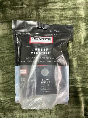 Hunter Rubber Care Kit – Black and White